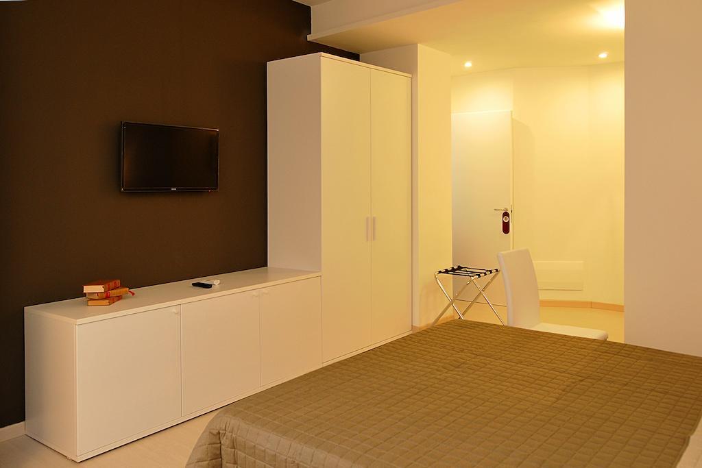 Bed and Breakfast Le Stanze Sul Corso Pescara Habitación foto