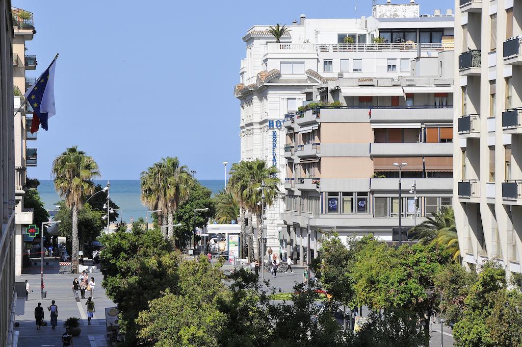 Bed and Breakfast Le Stanze Sul Corso Pescara Exterior foto