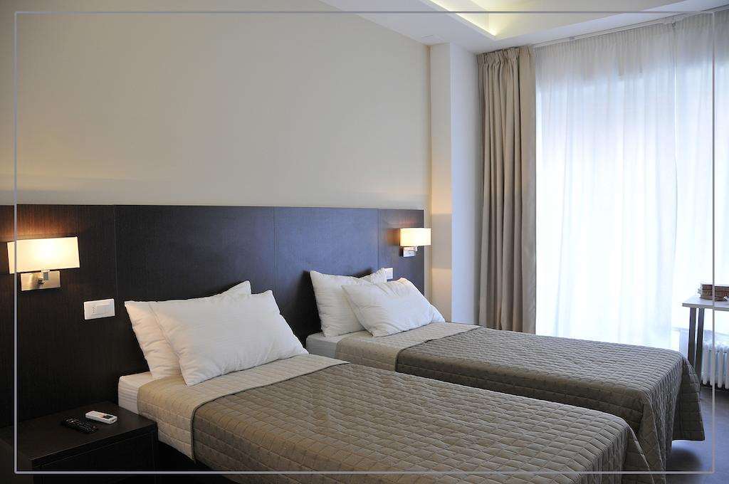 Bed and Breakfast Le Stanze Sul Corso Pescara Habitación foto