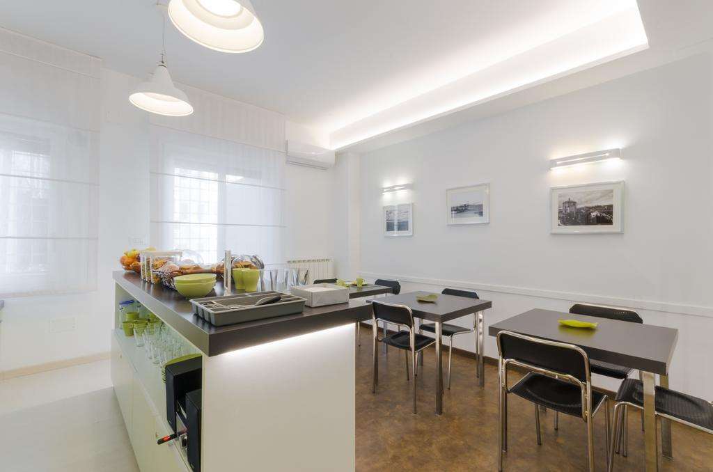 Bed and Breakfast Le Stanze Sul Corso Pescara Restaurante foto